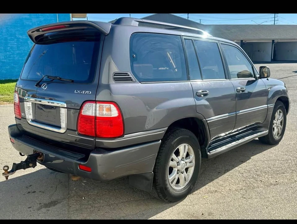 2003 Lexus LX 2nd Gen - Image 4 of 16