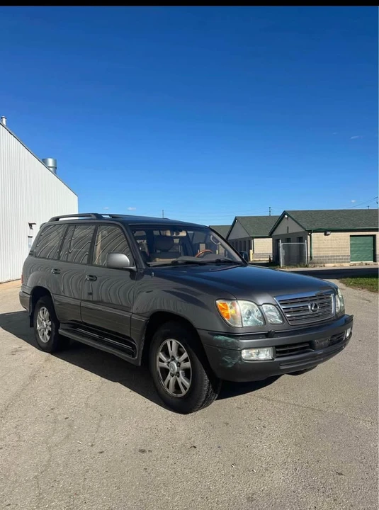 2003 Lexus LX 2nd Gen - Image 2 of 16