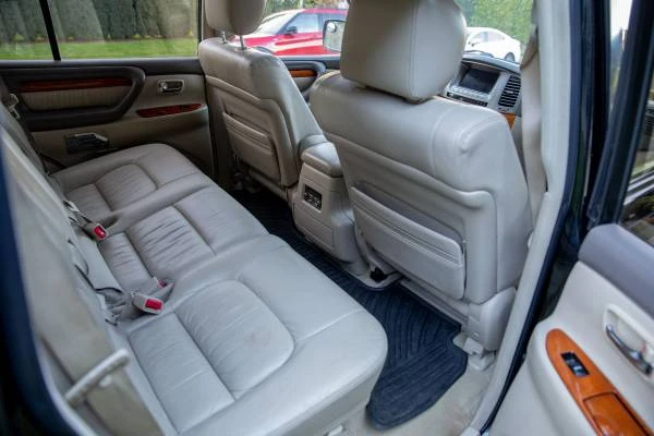 2003 Lexus LX 2nd Gen - Image 15 of 21