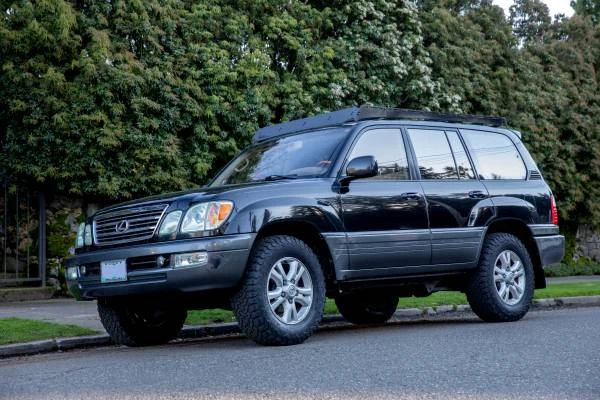 2003 Lexus LX 2nd Gen - Image 4 of 21
