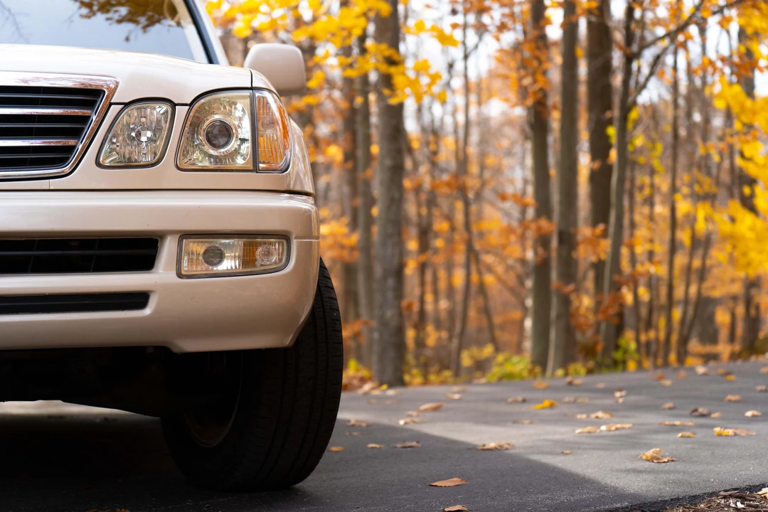 2003 Lexus LX 2nd Gen - Image 15 of 31