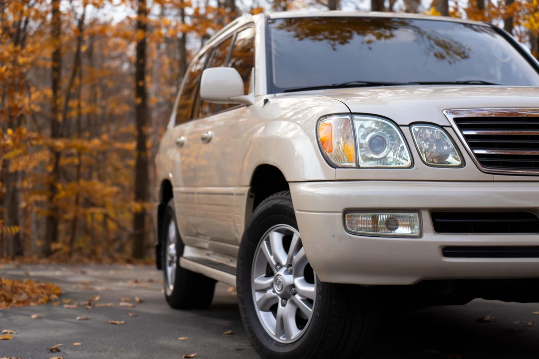 2003 Lexus LX 2nd Gen - Image 27 of 31