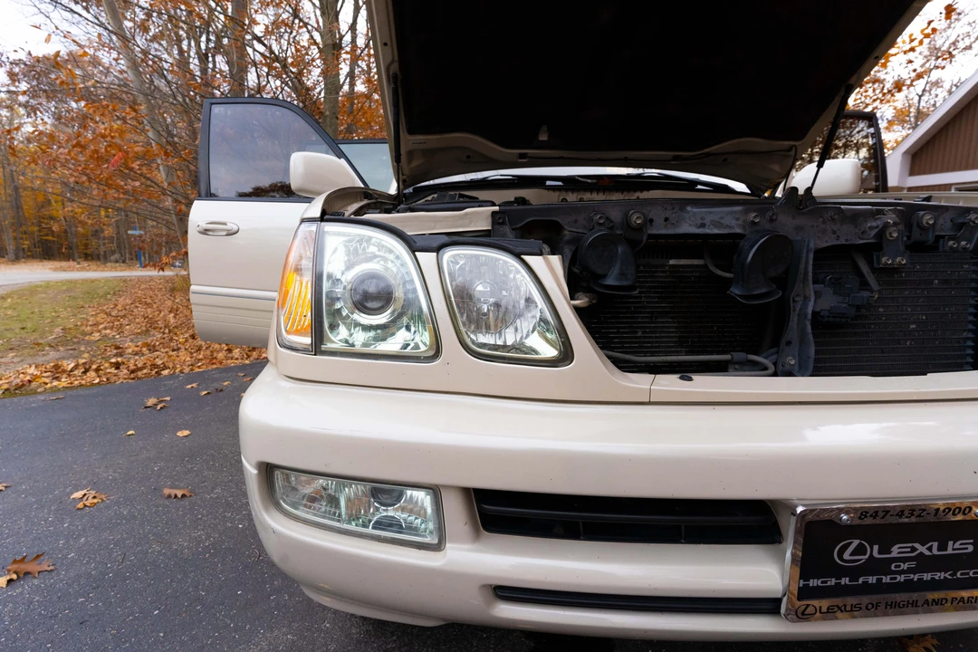 2003 Lexus LX 2nd Gen - Image 14 of 31