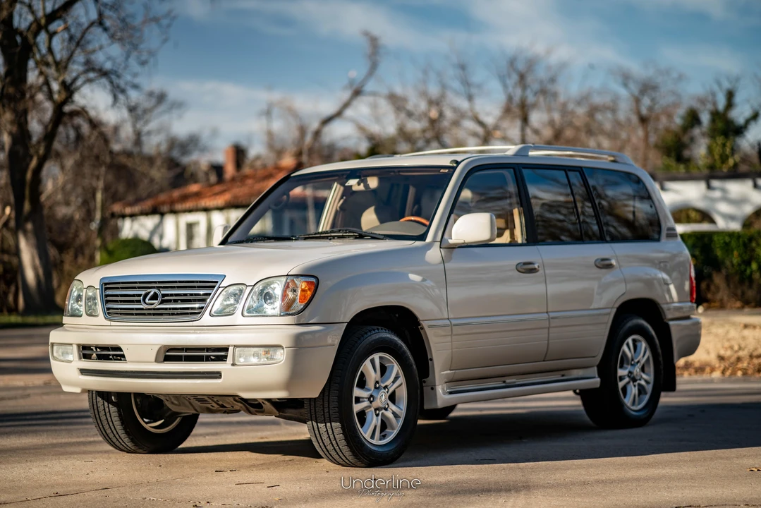 2003 Lexus LX 2nd Gen - Image 7 of 31