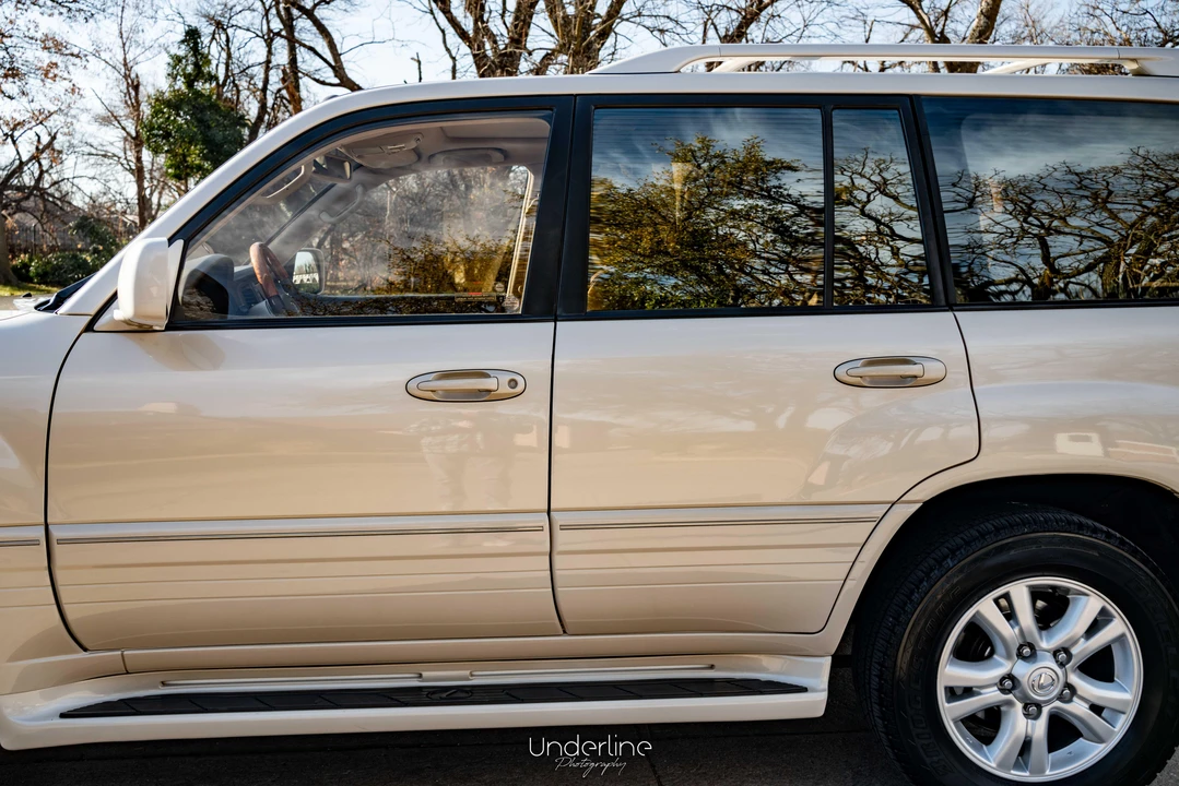 2003 Lexus LX 2nd Gen - Image 14 of 31
