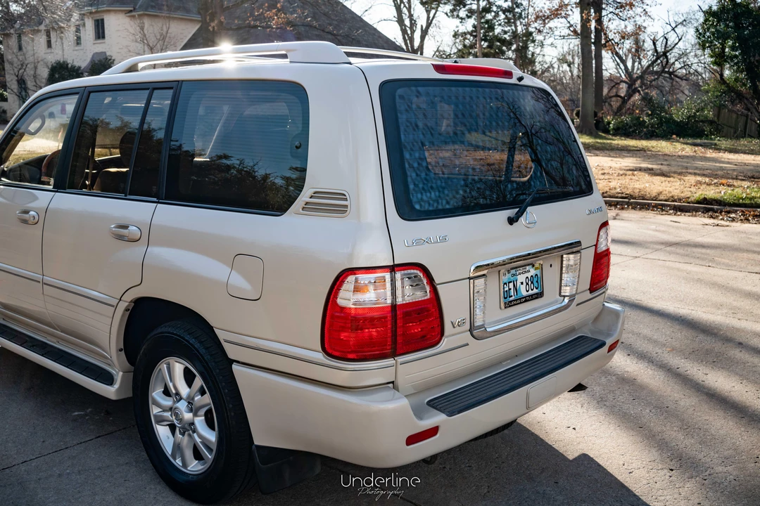 2003 Lexus LX 2nd Gen - Image 18 of 31