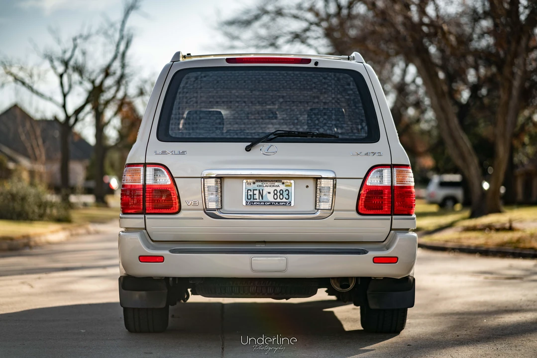2003 Lexus LX 2nd Gen - Image 5 of 31