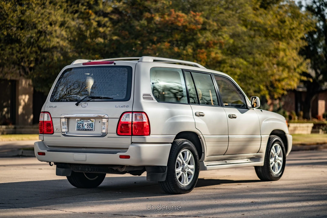 2003 Lexus LX 2nd Gen - Image 4 of 31