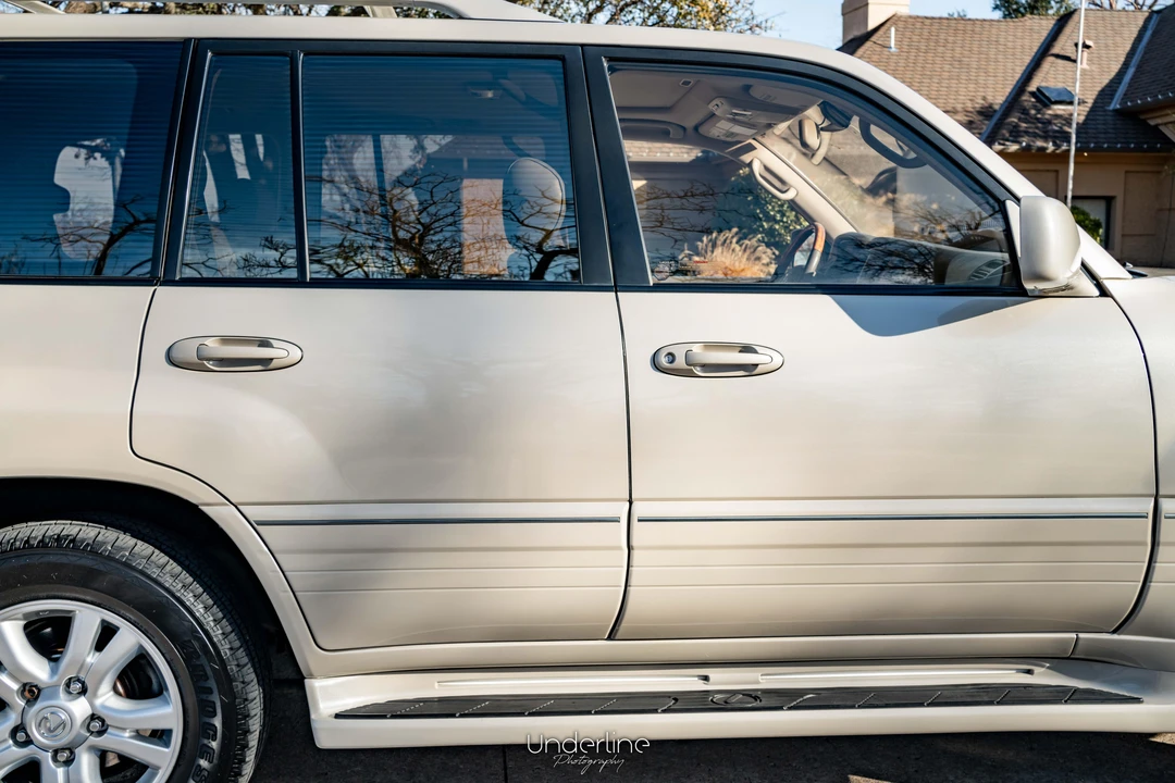 2003 Lexus LX 2nd Gen - Image 15 of 31