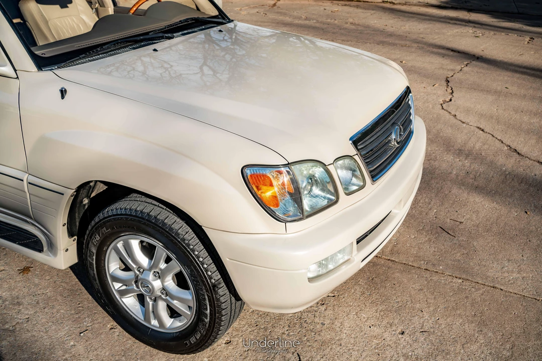 2003 Lexus LX 2nd Gen - Image 10 of 31