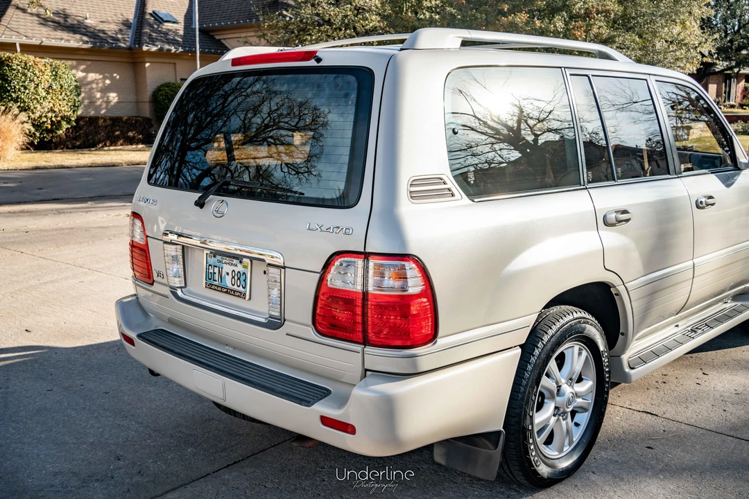 2003 Lexus LX 2nd Gen - Image 17 of 31