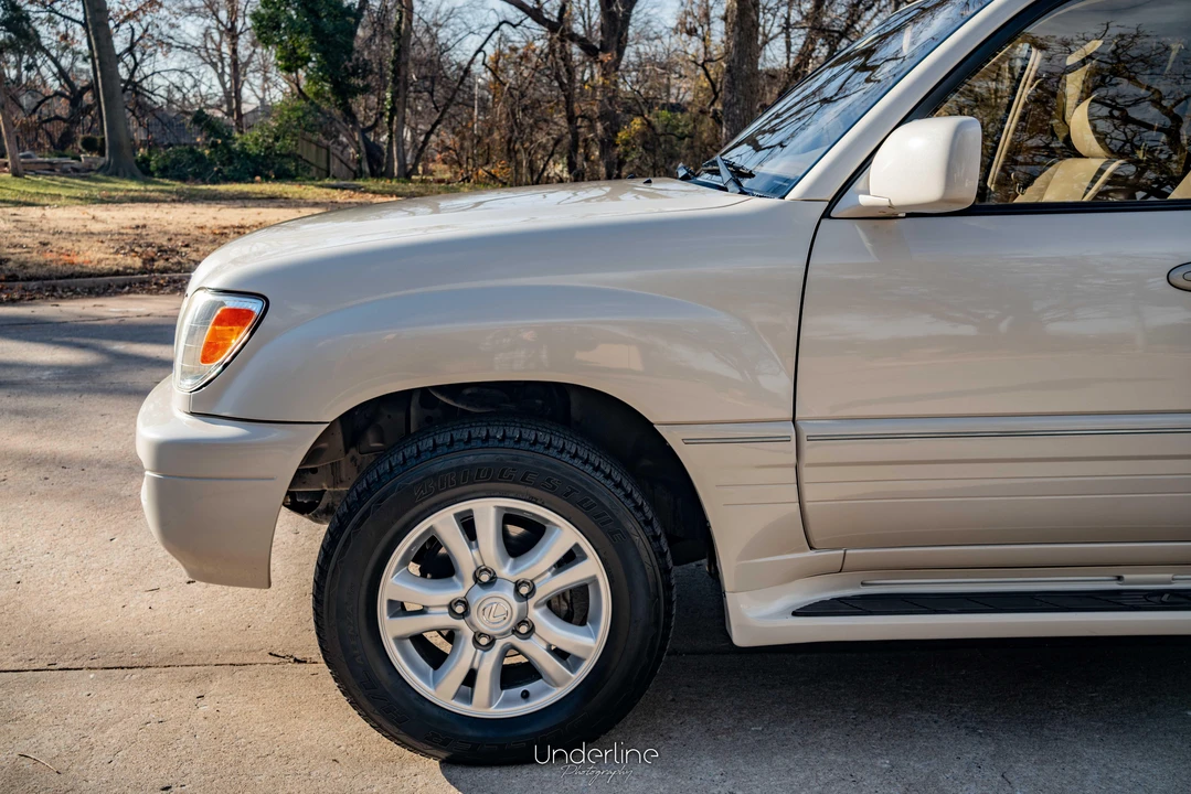 2003 Lexus LX 2nd Gen - Image 13 of 31