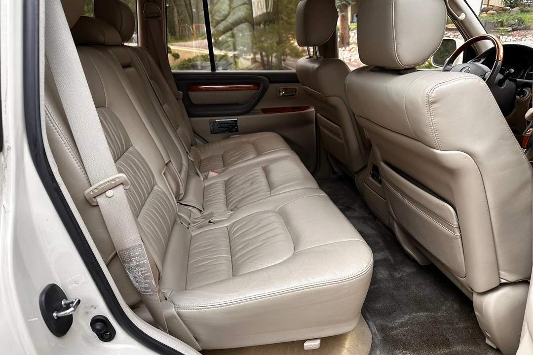 2003 Lexus LX 2nd Gen - Image 28 of 31