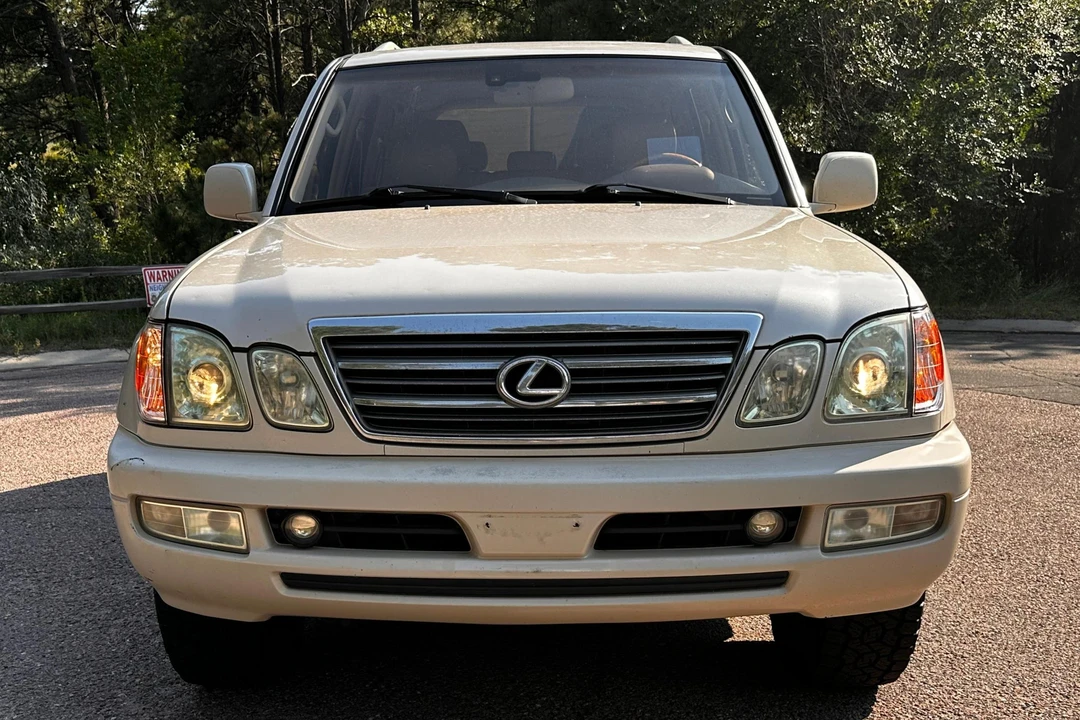 2003 Lexus LX 2nd Gen - Image 2 of 31