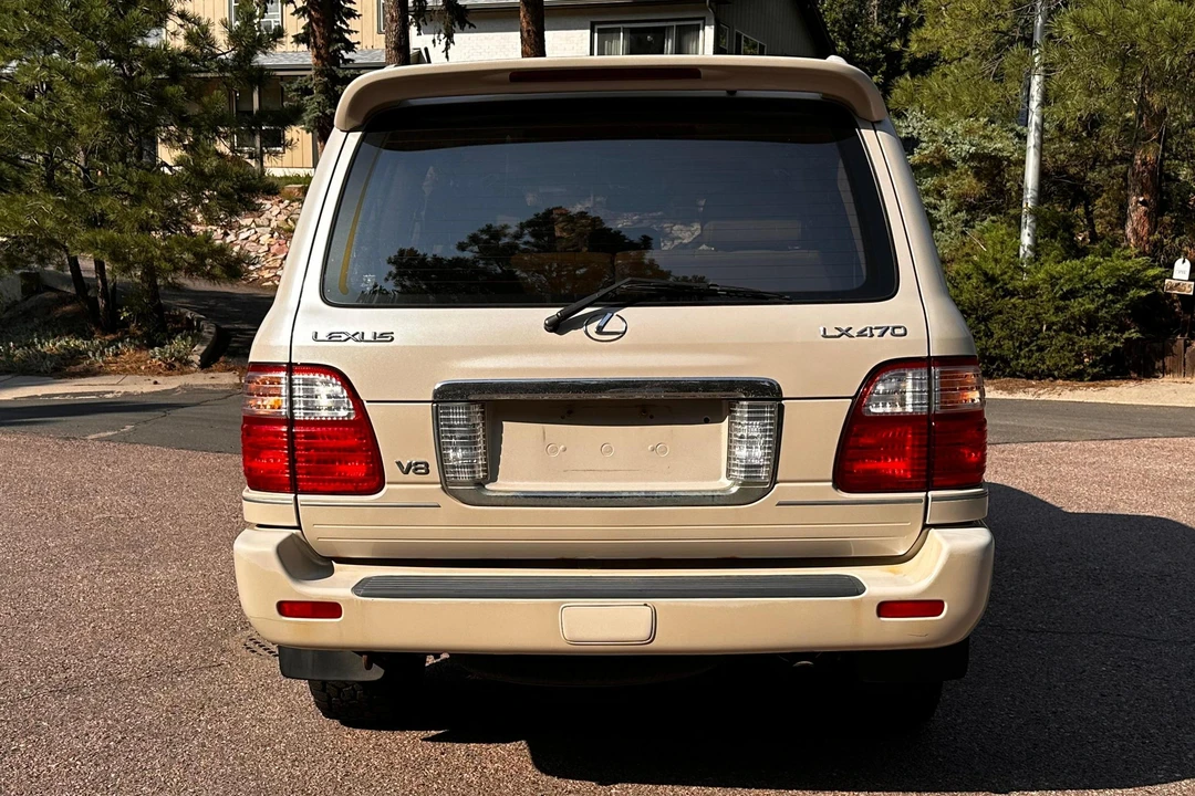 2003 Lexus LX 2nd Gen - Image 5 of 31