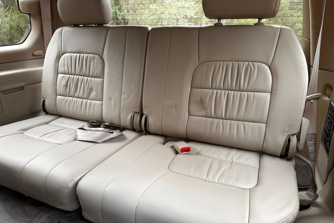 2003 Lexus LX 2nd Gen - Image 29 of 31