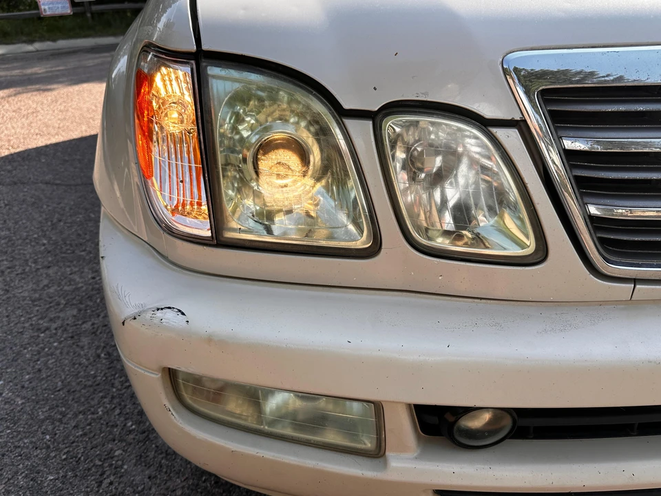 2003 Lexus LX 2nd Gen - Image 12 of 31