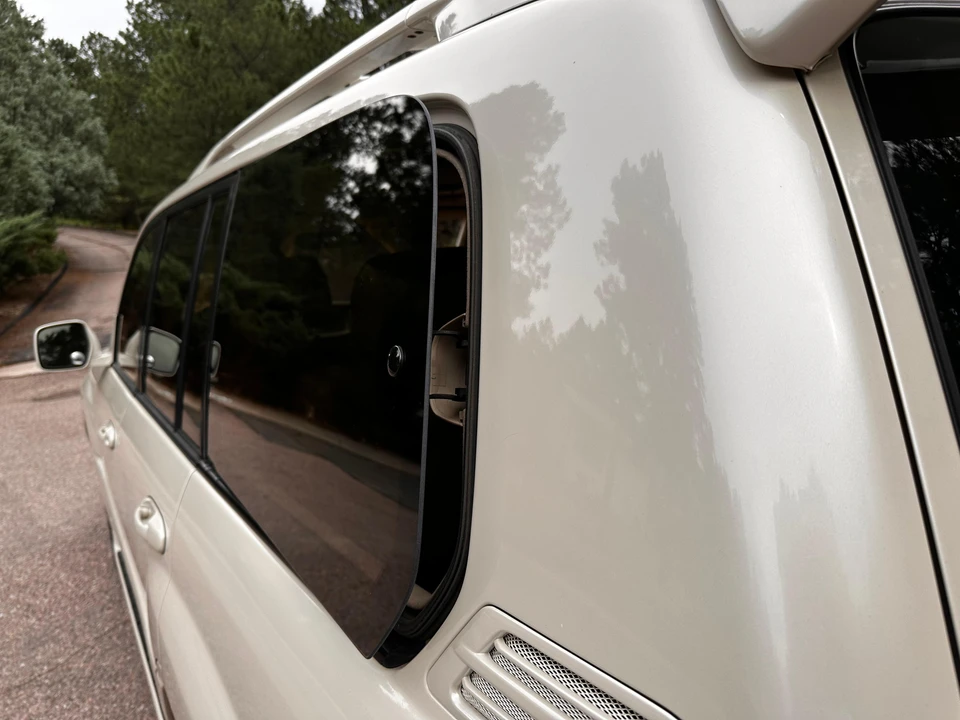 2003 Lexus LX 2nd Gen - Image 15 of 31