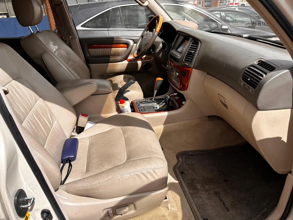 2003 Lexus LX 2nd Gen - Image 31 of 31