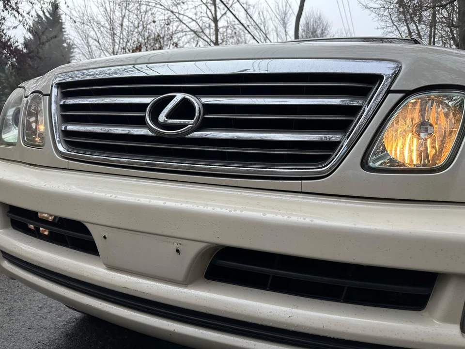 2003 Lexus LX 2nd Gen - Image 31 of 31