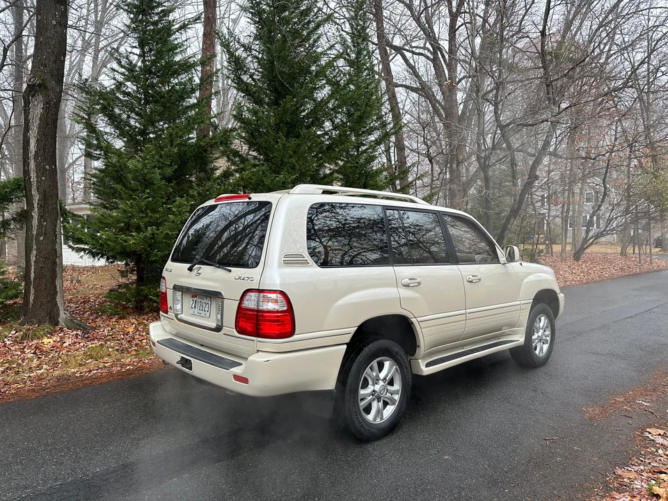 2003 Lexus LX 2nd Gen - Image 22 of 31