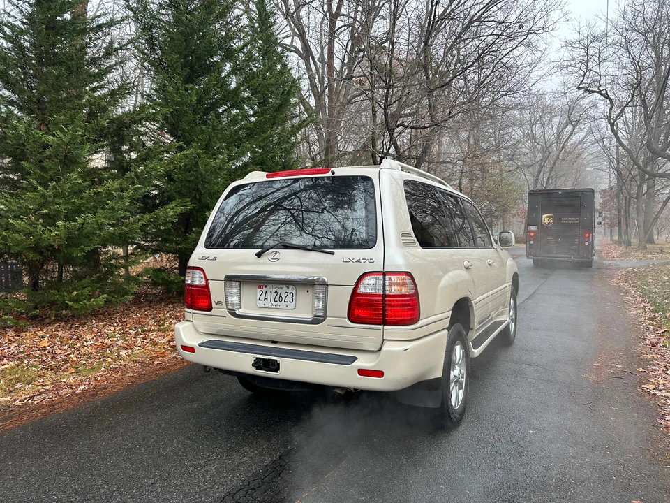 2003 Lexus LX 2nd Gen - Image 20 of 31
