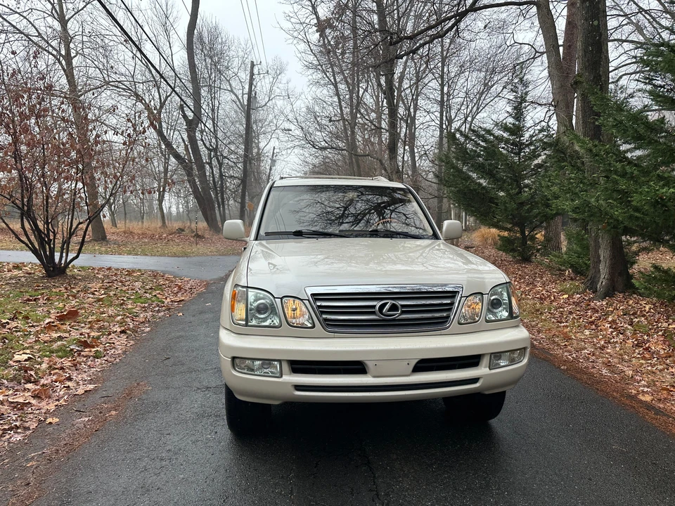 2003 Lexus LX 2nd Gen - Image 6 of 31