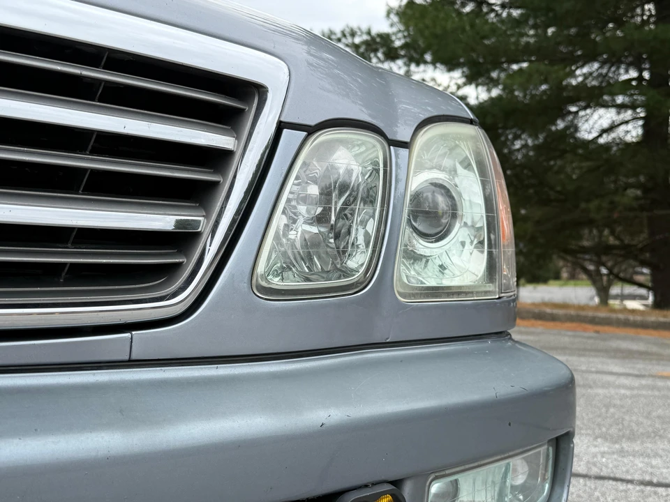 2003 Lexus LX 2nd Gen - Image 25 of 31