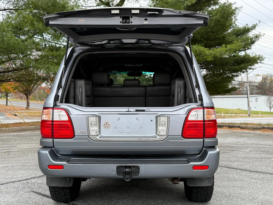 2003 Lexus LX 2nd Gen - Image 20 of 31
