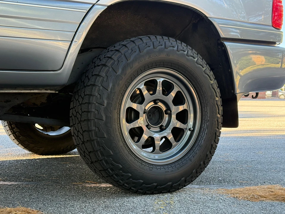 2003 Lexus LX 2nd Gen - Image 30 of 31