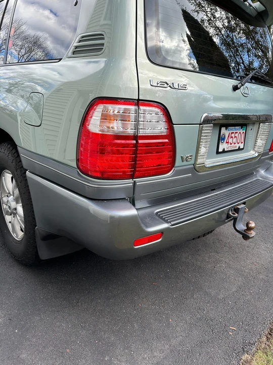 2003 Lexus LX 2nd Gen - Image 21 of 31