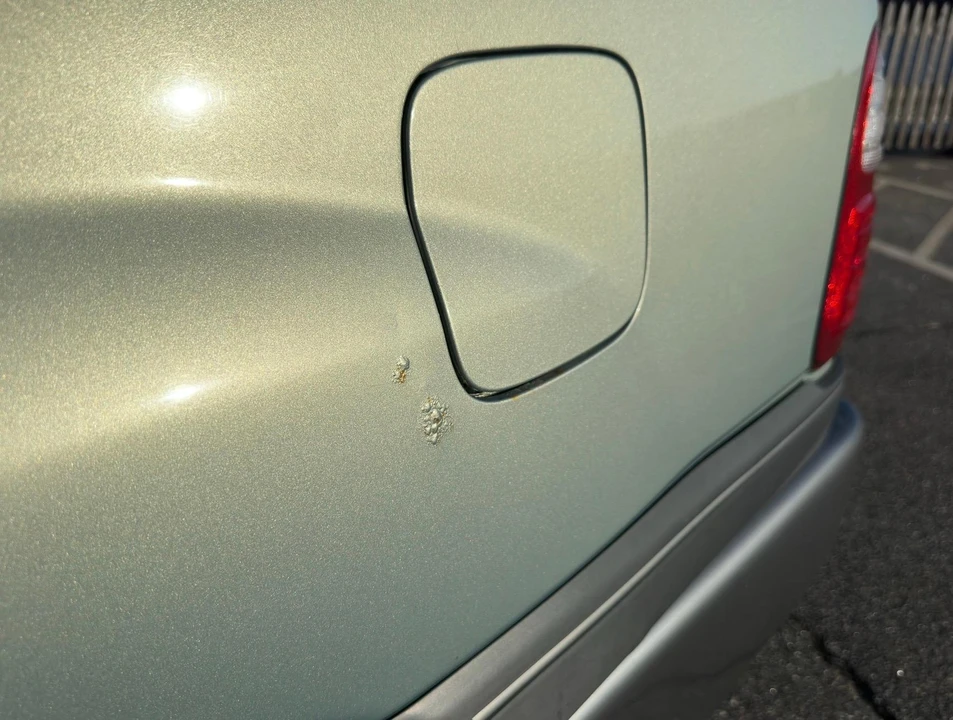 2003 Lexus LX 2nd Gen - Image 18 of 31