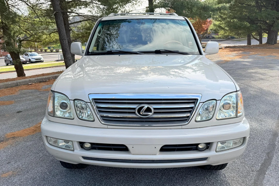2003 Lexus LX 2nd Gen - Image 2 of 31