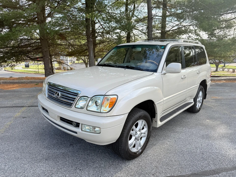 2003 Lexus LX 2nd Gen - Image 7 of 31