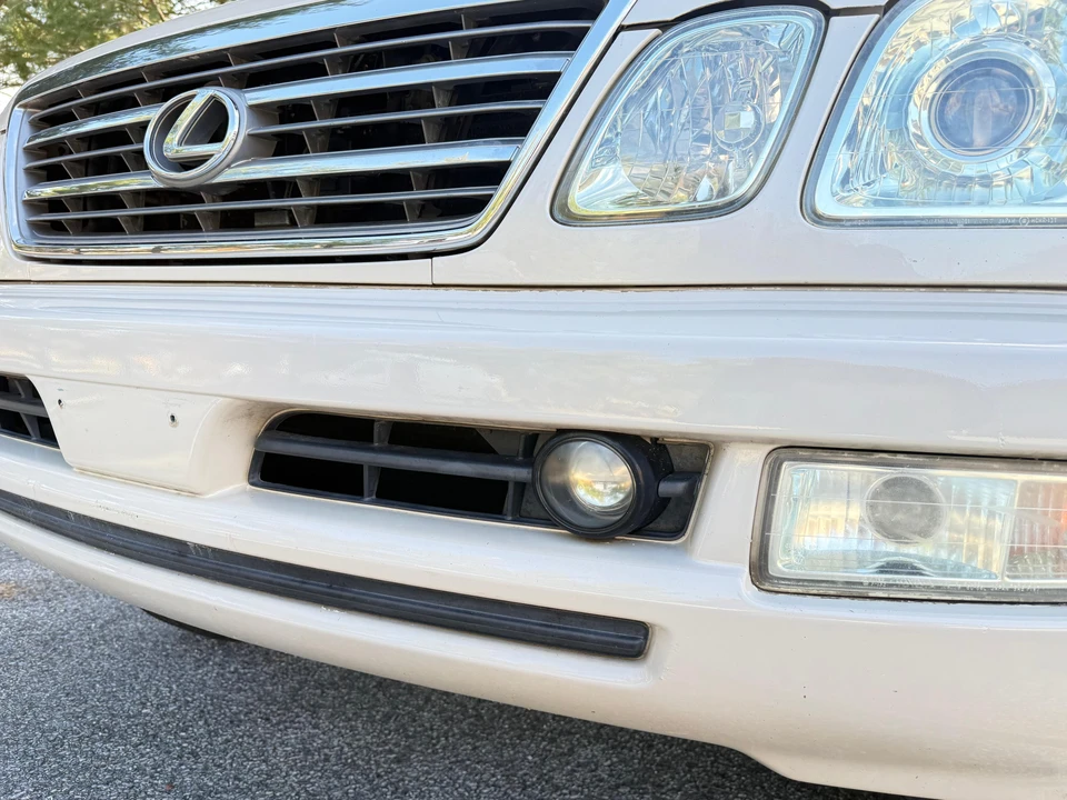 2003 Lexus LX 2nd Gen - Image 21 of 31
