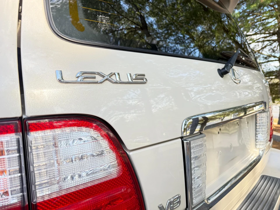 2003 Lexus LX 2nd Gen - Image 30 of 31