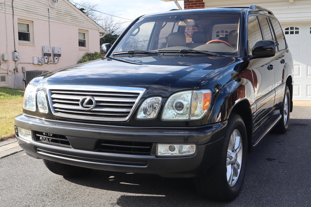 2003 Lexus LX 2nd Gen - Image 6 of 17