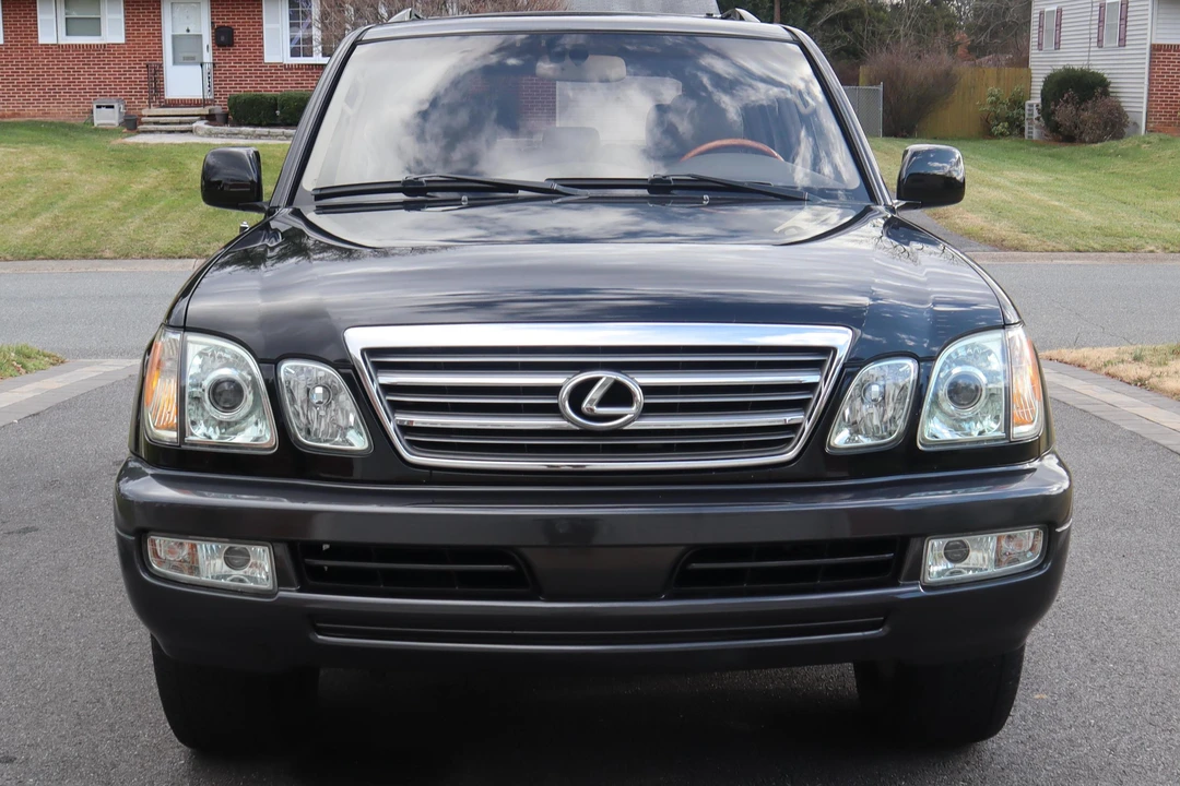 2003 Lexus LX 2nd Gen - Image 2 of 17