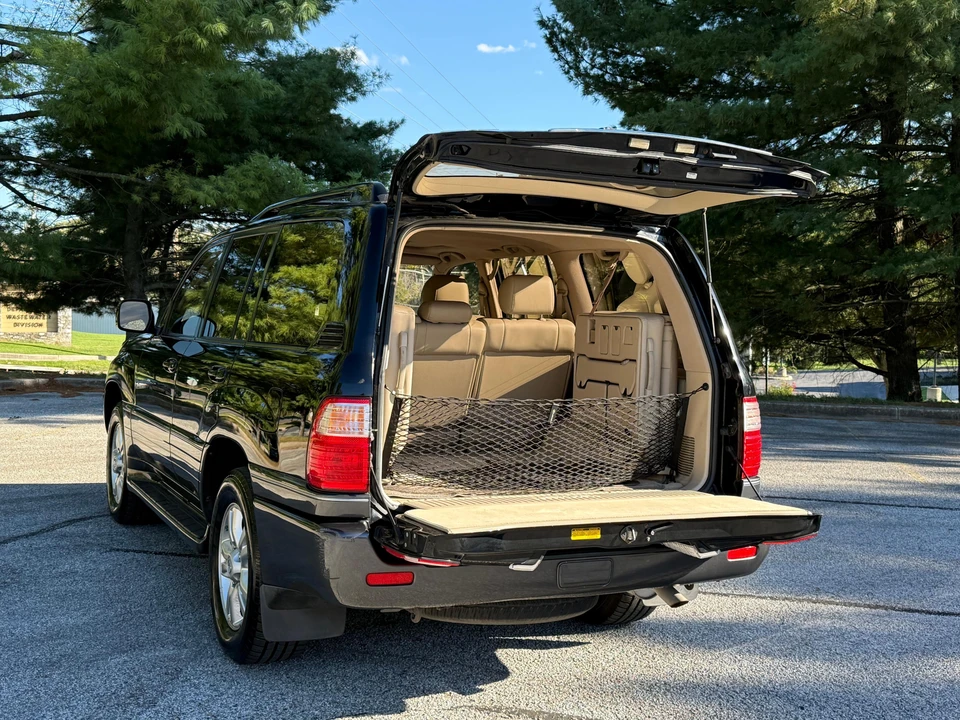 2003 Lexus LX 2nd Gen - Image 13 of 31