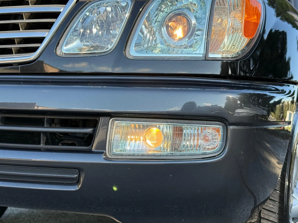 2003 Lexus LX 2nd Gen - Image 31 of 31