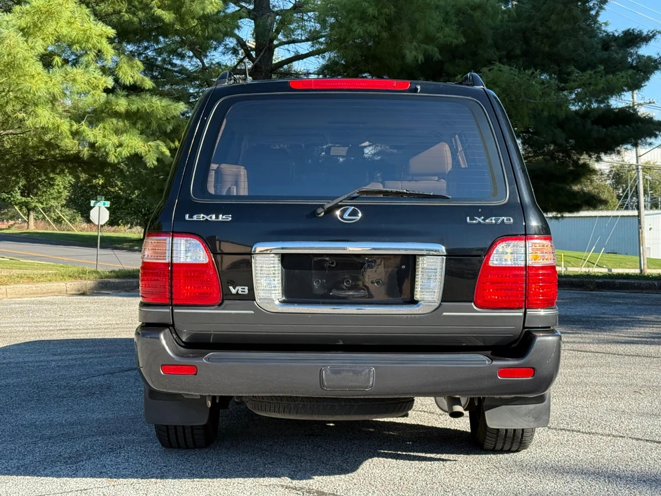2003 Lexus LX 2nd Gen - Image 14 of 31