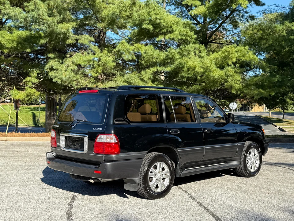 2003 Lexus LX 2nd Gen - Image 19 of 31