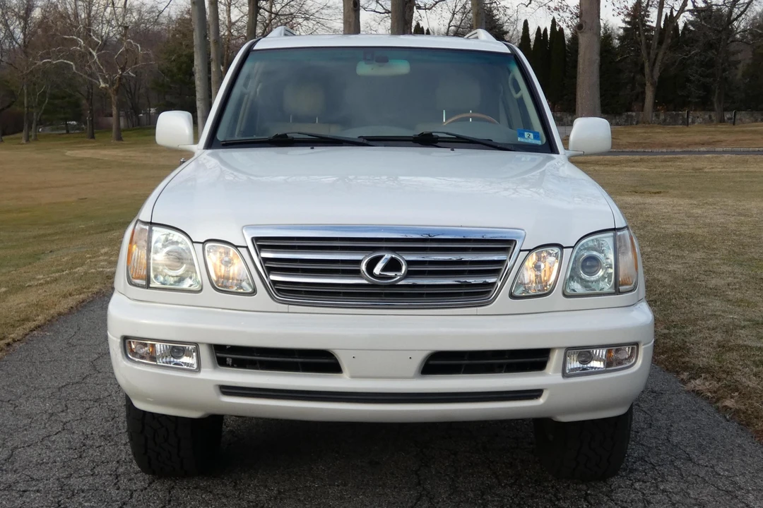 2003 Lexus LX 2nd Gen - Image 2 of 31