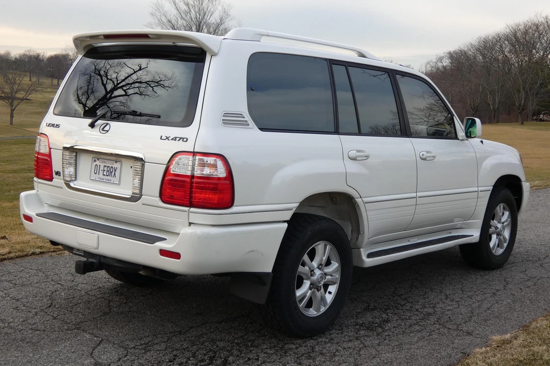 2003 Lexus LX 2nd Gen - Image 4 of 31