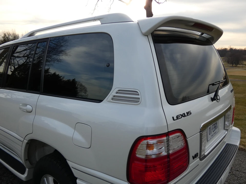 2003 Lexus LX 2nd Gen - Image 30 of 31