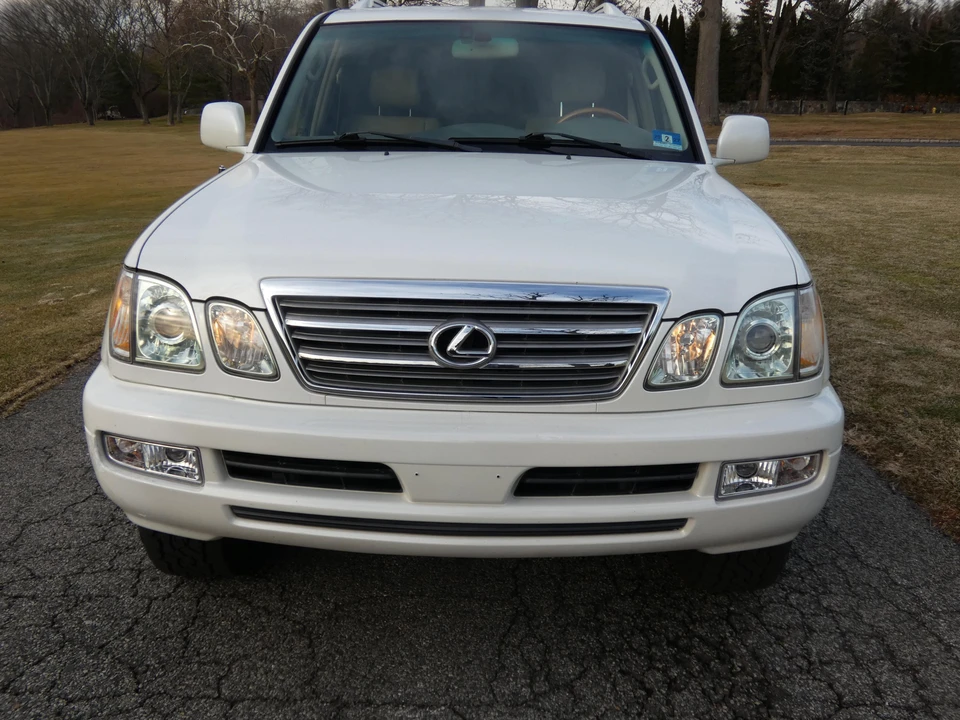2003 Lexus LX 2nd Gen - Image 7 of 31