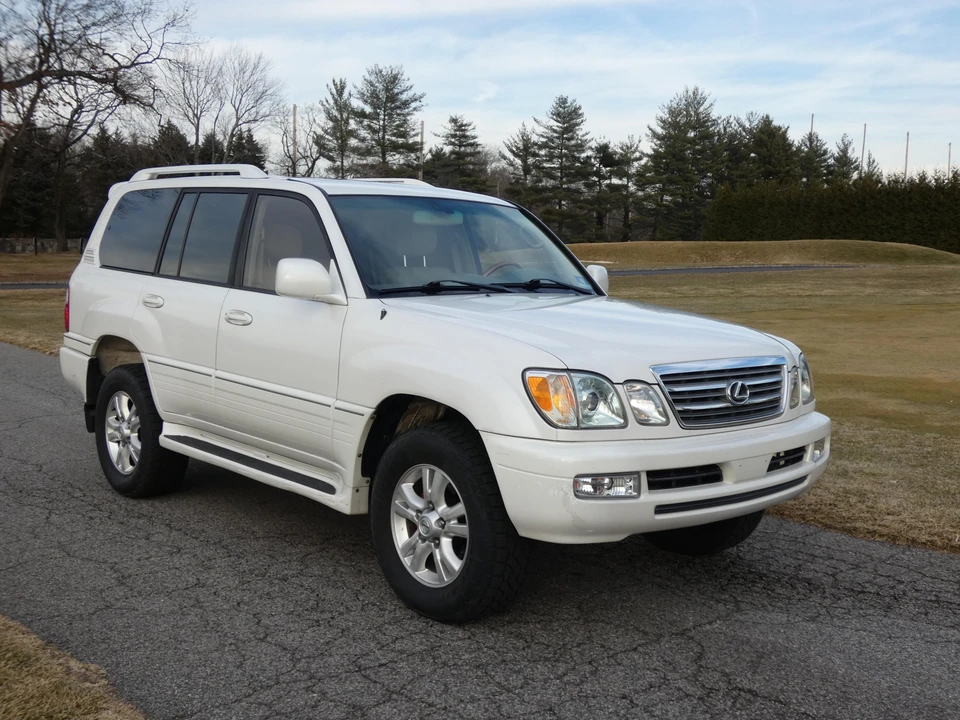 2003 Lexus LX 2nd Gen - Image 20 of 31