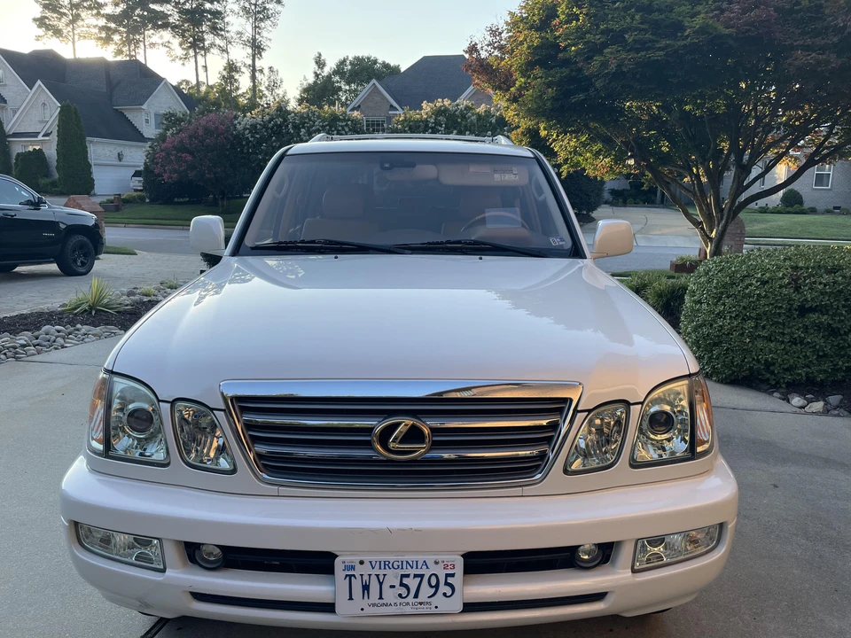 2003 Lexus LX 2nd Gen - Image 6 of 31