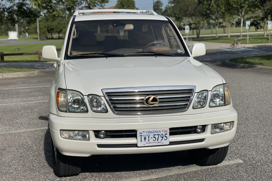 2003 Lexus LX 2nd Gen - Image 2 of 31