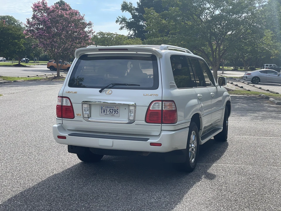 2003 Lexus LX 2nd Gen - Image 24 of 31
